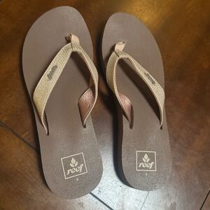 Reef Women's Tan Flip Flops